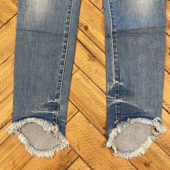 True Religion Hallie Mid Rise Super Skinny Fringe Jeans - Picture 6 of 7